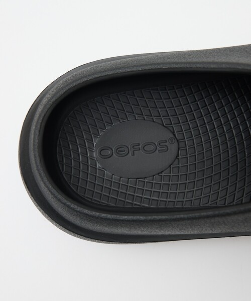 OOFOS(ウーフォス)の「【OOFOS】OOcloog+ ウークロッグ プラス リカバリーサンダル / クロッグサンダル(サンダル・レディース・ホワイト/ブラック・S/L/M)」の17枚目の写真