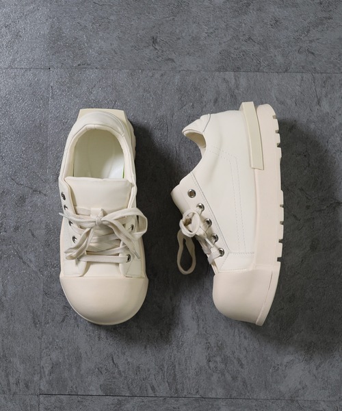 ATMARK(アットマーク)の「《3サイズ展開 / UNISEX 》コーティング ボリュームトゥスニーカー シューズ(スニーカー・メンズ・ブラック/アイボリー・L/M/XL)」の11枚目の写真