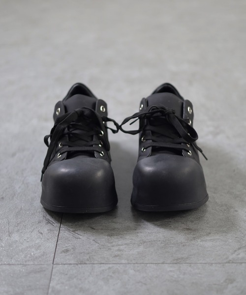 ATMARK(アットマーク)の「《3サイズ展開 / UNISEX 》コーティング ボリュームトゥスニーカー シューズ(スニーカー・メンズ・ブラック/アイボリー・L/M/XL)」の7枚目の写真