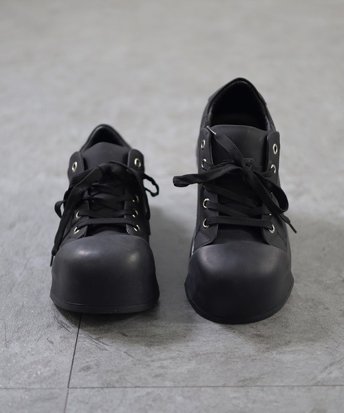 ATMARK(アットマーク)の「《3サイズ展開 / UNISEX 》コーティング ボリュームトゥスニーカー シューズ(スニーカー・メンズ・ブラック/アイボリー・L/M/XL)」の16枚目の写真