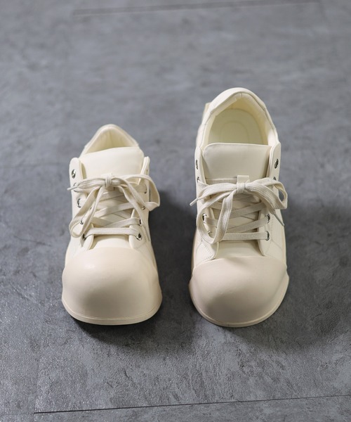 ATMARK(アットマーク)の「《3サイズ展開 / UNISEX 》コーティング ボリュームトゥスニーカー シューズ(スニーカー・メンズ・ブラック/アイボリー・L/M/XL)」の17枚目の写真