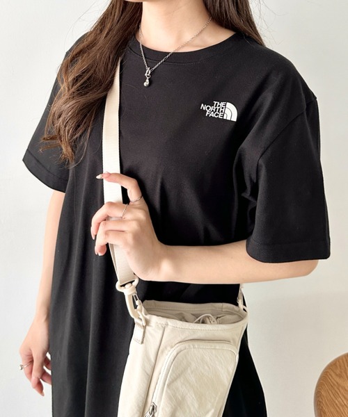THE NORTH FACE(ザノースフェイス)の「THE NORTH FACE(ザ・ノースフェイス)/ロゴプリント 半袖Tシャツ ワンポイント 膝下ワンピ ロングワンピース/W'S DAYCOTTON S/S DRESS(ワンピース・レディース・ブラック/ダークベージュ/チャコールグレー・L/XL/M/S)」の4枚目の写真