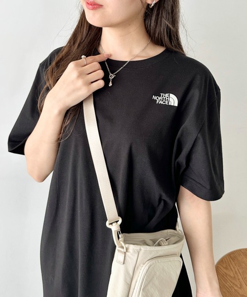 THE NORTH FACE（ザノースフェイス）の「THE NORTH FACE(ザ・ノースフェイス)/ロゴプリント 半袖Tシャツ ワンポイント 膝下ワンピ ロングワンピース/W'S DAYCOTTON S/S DRESS（ワンピース・レディース・ブラック/ダークベージュ/チャコールグレー・L/XL/M/S）」の5枚目の写真