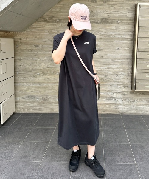 THE NORTH FACE（ザノースフェイス）の「THE NORTH FACE(ザ・ノースフェイス)/ロゴプリント 半袖Tシャツ ワンポイント 膝下ワンピ ロングワンピース/W'S DAYCOTTON S/S DRESS（ワンピース・レディース・ブラック/ダークベージュ/チャコールグレー・L/XL/M/S）」の22枚目の写真