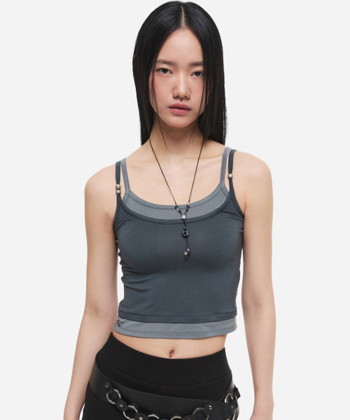 DNSR(ディーエヌエスアール)の「(W) レイヤードスリーブレスチャコール(Tシャツ/カットソー・レディース・その他・OS)」の1枚目の写真