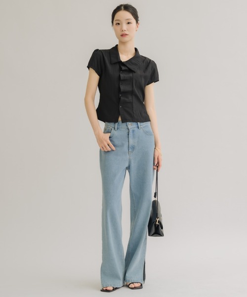 NEUNA(ヌナ)の「【シンプルなのに華やか見え◎】フロントタックコンパクトシャツ(シャツ/ブラウス・レディース・ブラック/アイボリー・FREE)」の12枚目の写真