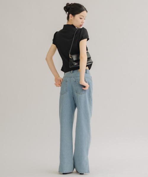 NEUNA(ヌナ)の「【シンプルなのに華やか見え◎】フロントタックコンパクトシャツ(シャツ/ブラウス・レディース・ブラック/アイボリー・FREE)」の9枚目の写真