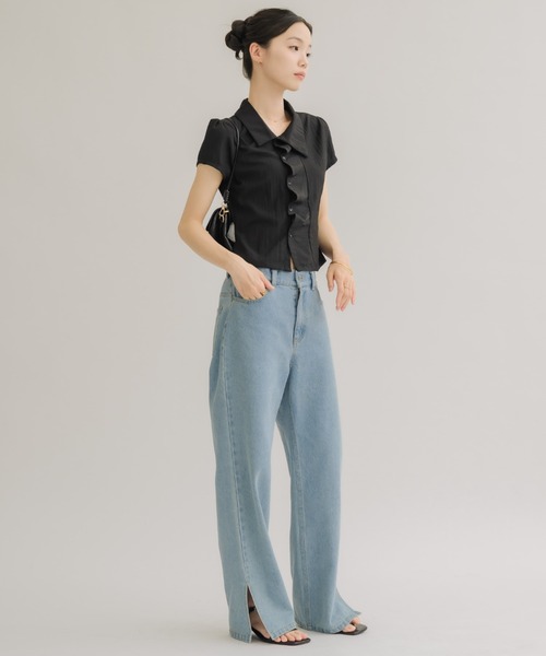 NEUNA(ヌナ)の「【シンプルなのに華やか見え◎】フロントタックコンパクトシャツ(シャツ/ブラウス・レディース・ブラック/アイボリー・FREE)」の14枚目の写真