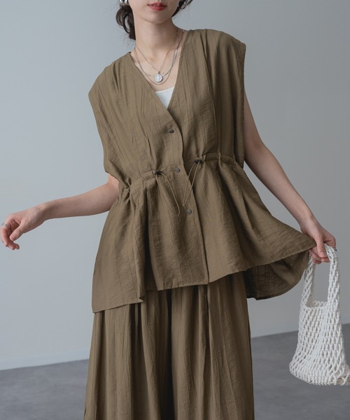 refinedworks（リファインドワークス）の「【refinedworks】きちんと見えする Vネック シアー ベスト（ベスト・レディース・カーキ/ブラック・FREE）」の9枚目の写真