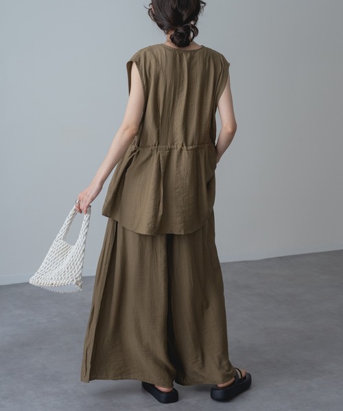 refinedworks（リファインドワークス）の「【refinedworks】きちんと見えする Vネック シアー ベスト（ベスト・レディース・カーキ/ブラック・FREE）」の17枚目の写真