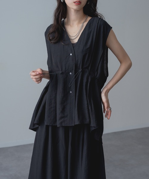refinedworks（リファインドワークス）の「【refinedworks】きちんと見えする Vネック シアー ベスト（ベスト・レディース・カーキ/ブラック・FREE）」の5枚目の写真