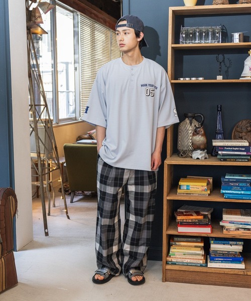 niko and...(ニコアンド)の「ベースボールヘンリーTシャツ(Tシャツ/カットソー・メンズ・チャコールグレー/オフホワイト/ライトブルー・LARGE/MEDIUM)」の21枚目の写真
