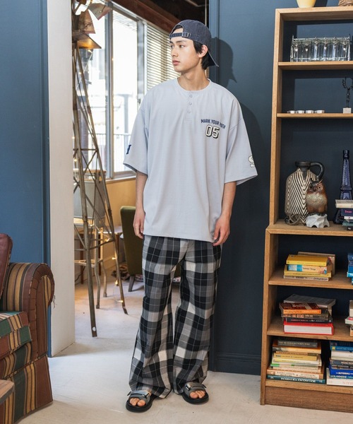 niko and...(ニコアンド)の「ベースボールヘンリーTシャツ(Tシャツ/カットソー・メンズ・チャコールグレー/オフホワイト/ライトブルー・LARGE/MEDIUM)」の22枚目の写真