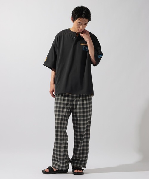 niko and...(ニコアンド)の「ベースボールヘンリーTシャツ(Tシャツ/カットソー・メンズ・チャコールグレー/オフホワイト/ライトブルー・LARGE/MEDIUM)」の5枚目の写真
