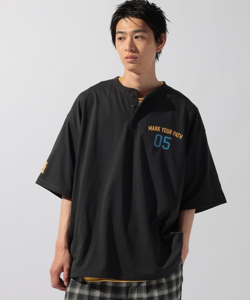 niko and...(ニコアンド)の「ベースボールヘンリーTシャツ(Tシャツ/カットソー・メンズ・チャコールグレー/オフホワイト/ライトブルー・LARGE/MEDIUM)」の6枚目の写真