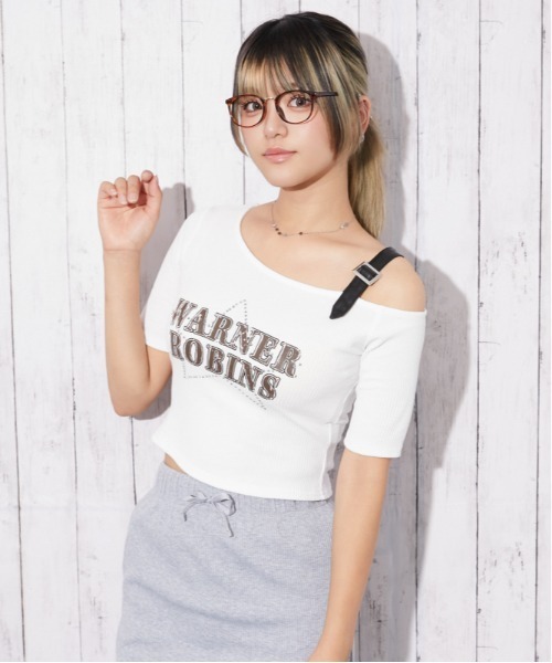 GORGE(ゴージ)の「《肩ベルト・華奢見え》ロゴリブカットソー/ストリート×Y2K/春夏/全3色(Tシャツ/カットソー・レディース・オフホワイト/グレー/ブラック・F)」の13枚目の写真