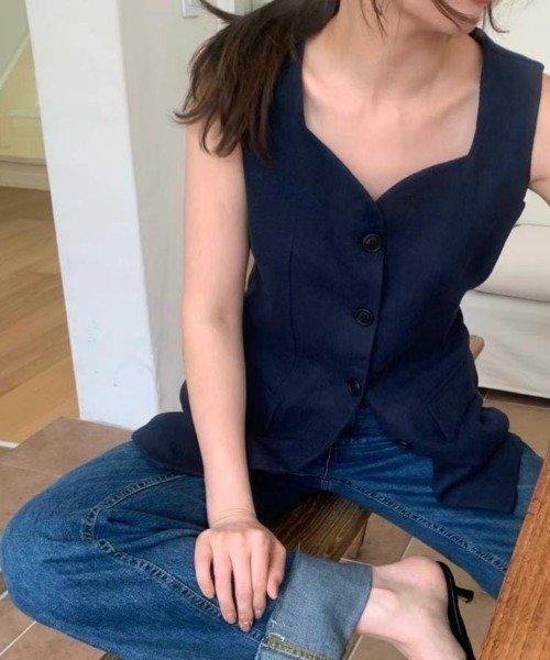 FAVORITO(ファヴォリート)の「スクエアネックシェイプジレ(ベスト・レディース・ベージュ/ダークブルー・F)」の9枚目の写真