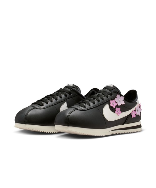 NIKE(ナイキ)の「NIKE/ナイキ WS コルテッツ LTR フローレット(スニーカー・レディース・ブラック・23cm/25cm/23.5cm/24cm/24.5cm)」の1枚目の写真
