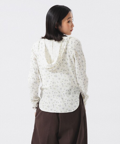 BEAMS BOY(ビームスボーイ)の「フラワー サーマル パーカー(Tシャツ/カットソー・レディース・オフホワイト/ライトグレー・ONE SIZE)」の10枚目の写真