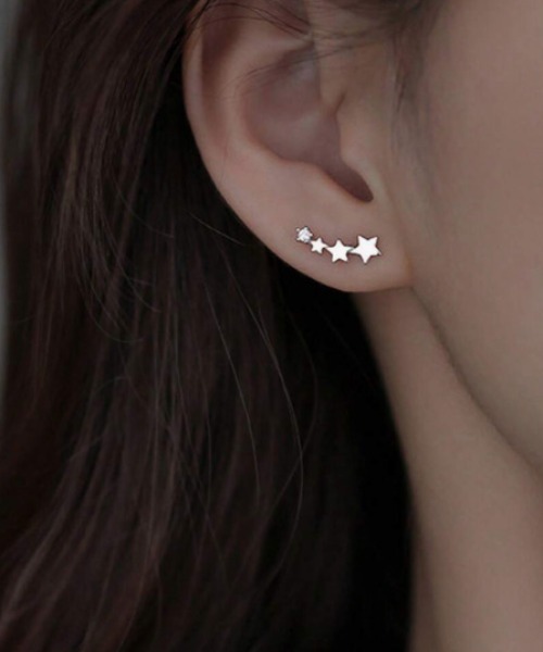 VIBGYOR（ヴィブジョー）の「【TUNE】連ミニピアス（ピアス（両耳用）・レディース・ホワイト/ブラック/シルバー・FREE）」の3枚目の写真