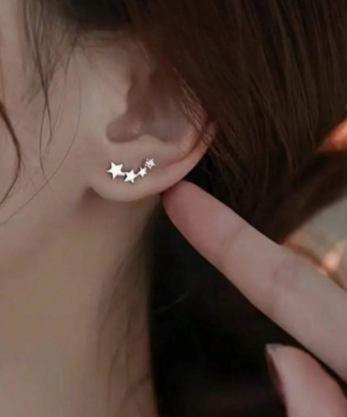 VIBGYOR（ヴィブジョー）の「【TUNE】連ミニピアス（ピアス（両耳用）・レディース・ホワイト/ブラック/シルバー・FREE）」の12枚目の写真