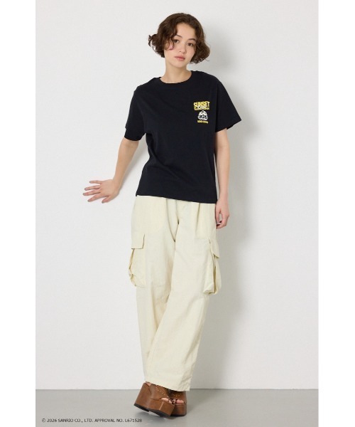 RODEO CROWNS WIDE BOWL(ロデオクラウンズワイドボウル)の「(サンリオキャラクターズ)SUNSET Tシャツ(Tシャツ/カットソー・レディース・ブラック/オフホワイト/グリーン系その他/ライトパープル・LARGE/MEDIUM)」の16枚目の写真