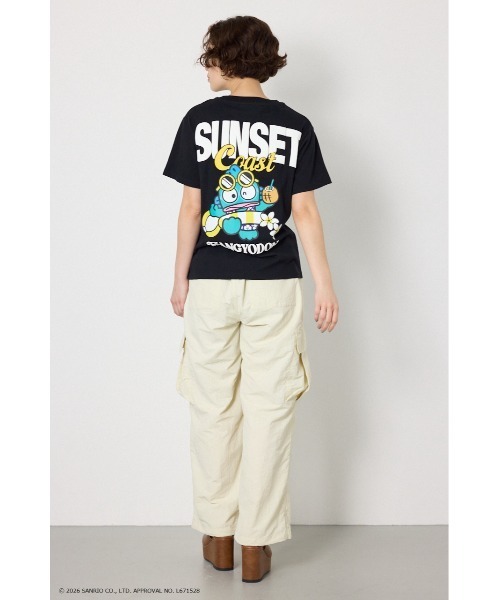 RODEO CROWNS WIDE BOWL(ロデオクラウンズワイドボウル)の「(サンリオキャラクターズ)SUNSET Tシャツ(Tシャツ/カットソー・レディース・ブラック/オフホワイト/グリーン系その他/ライトパープル・LARGE/MEDIUM)」の17枚目の写真