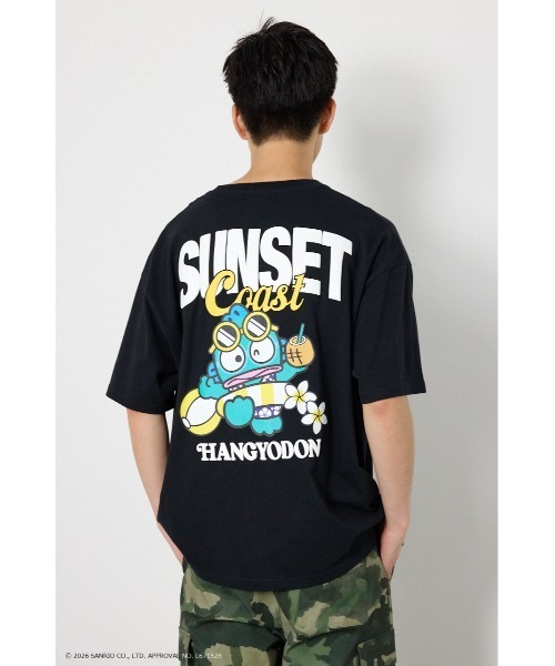 RODEO CROWNS WIDE BOWL(ロデオクラウンズワイドボウル)の「(サンリオキャラクターズ)SUNSET Tシャツ(Tシャツ/カットソー・レディース・ブラック/オフホワイト/グリーン系その他/ライトパープル・LARGE/MEDIUM)」の19枚目の写真