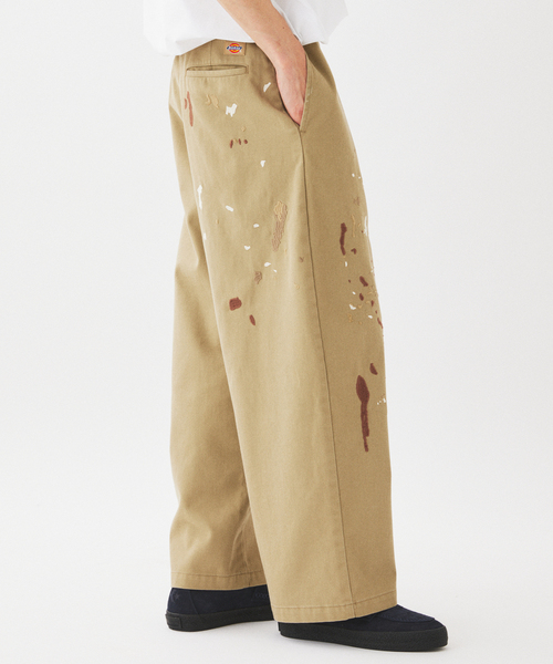 Dickies(ディッキーズ)の「《追加》Dickies / ディッキーズ 別注 スプラッシュ 刺繍 カーブ ワークパンツ(チノパンツ・メンズ・ブラック/ベージュ・LARGE/MEDIUM)」の16枚目の写真