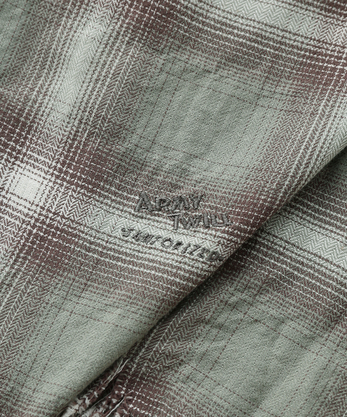 ARMY TWILL(アーミーツイル)の「別注【ARMY TWILL/アーミーツイル】CheckedUtilityShirt(シャツ/ブラウス・レディース・カーキ/レッド/チャコールグレー・FREE)」の18枚目の写真