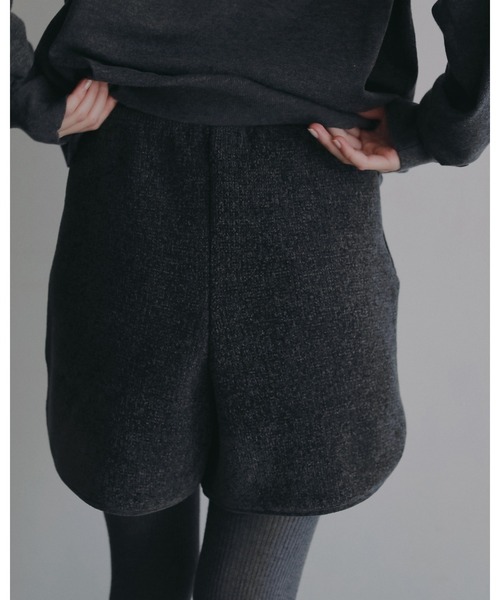anuke(アンヌーク)の「Velour Short Pants(その他パンツ・レディース・ブラック/チャコールグレー・36inch/38inch)」の5枚目の写真