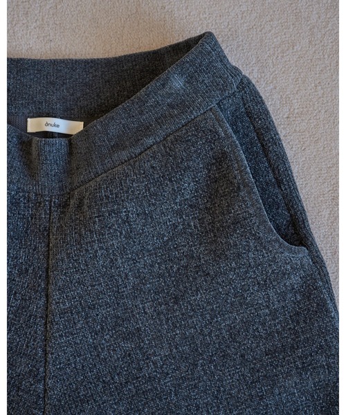 anuke(アンヌーク)の「Velour Short Pants(その他パンツ・レディース・ブラック/チャコールグレー・36inch/38inch)」の9枚目の写真