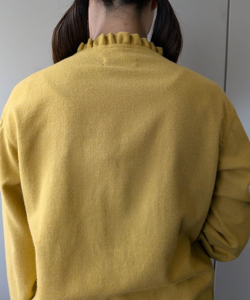 SELF+SERVICE(セルフサービス)の「オーガニック綿糸 ピンタックフリルブラウス(シャツ/ブラウス・レディース・ライトグレー/イエロー/ネイビー/グレー系その他・M/XL/L)」の21枚目の写真