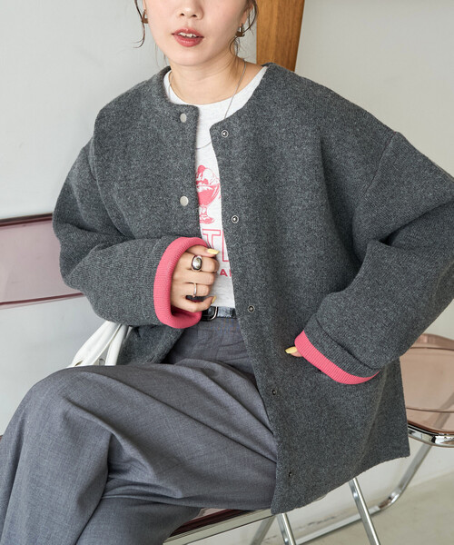 FREAK'S STORE(フリークスストア)の「限定展開 裏配色 スナップ ニット カーディガン(カーディガン/ボレロ・レディース・ブラック/ベージュ/ブラウン/グレー/ネイビー/チャコール・フリ-)」の4枚目の写真