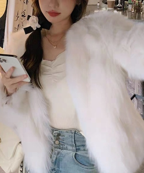 LUCPY(ラクピー)の「ロングシャギー エコファージャケット(その他アウター・レディース・ピンク/ブラック/ホワイト/グレー/アイボリー/オフホワイト/ダークグレー/ライトグレー・FREE)」の1枚目の写真