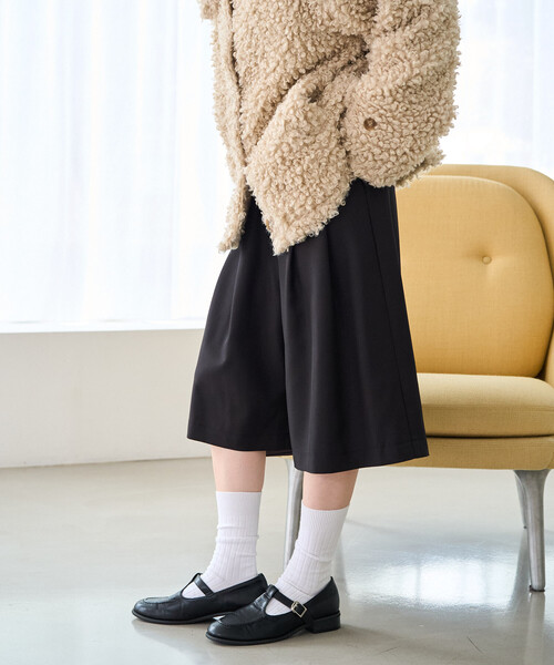 FREAK'S STORE(フリークスストア)の「限定展開 タック バミューダ パンツ(その他パンツ・レディース・ベージュ/ブラック/ブラウン・SMALL/MEDIUM)」の22枚目の写真