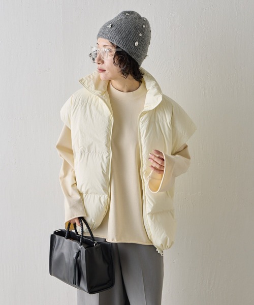 ear PAPILLONNER(イアパピヨネ)の「《一部店舗&WEB限定カラーあり》リサイクルダウンベスト【SUM1 STYLE(スミスタイル)】(ダウンベスト・レディース・ブラック/ピンク/グリーン/アイボリー・FREE)」の5枚目の写真