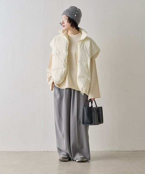 ear PAPILLONNER(イアパピヨネ)の「《一部店舗&WEB限定カラーあり》リサイクルダウンベスト【SUM1 STYLE(スミスタイル)】(ダウンベスト・レディース・ブラック/ピンク/グリーン/アイボリー・FREE)」の6枚目の写真