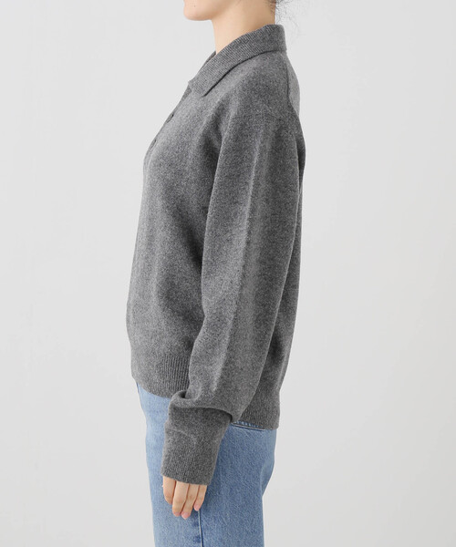 U by SPICK&SPAN（ユーバイスピックアンドスパン）の「LOW CLASSIC Lc / ロウ クラシック エルシー SUPER FONE WOOL HIGH-NECK（ニット/セーター・レディース・チャコールグレー・MEDIUM）」の2枚目の写真