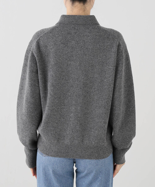 U by SPICK&SPAN（ユーバイスピックアンドスパン）の「LOW CLASSIC Lc / ロウ クラシック エルシー SUPER FONE WOOL HIGH-NECK（ニット/セーター・レディース・チャコールグレー・MEDIUM）」の3枚目の写真