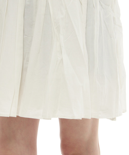 Ray BEAMS（レイビームス）の「soun / ギャザー キャミワンピース（ワンピース・レディース・ホワイト/ブラック/ロイヤルブルー・36）」の8枚目の写真