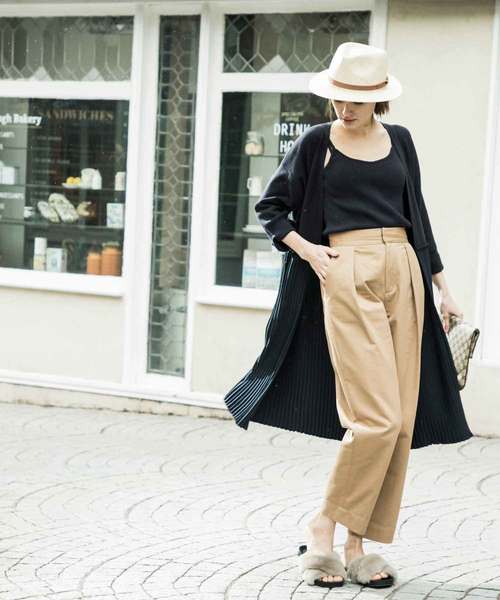 Emma Taylor（エマテイラー）の「リブニットキャミソール（キャミソール・レディース・ネイビー/オフホワイト/キャメル/モカ・FREE）」の18枚目の写真