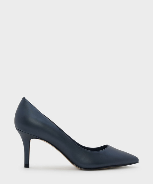 CHARLES & KEITH(チャールズ & キース)の「ベーシックポインテッドパンプス / BASIC POINTED PUMPS(パンプス・レディース・ピンク/ライトベージュ/ネイビー・23.5cm/24.5cm/23cm/22.5cm/25.5cm/25cm)」の1枚目の写真