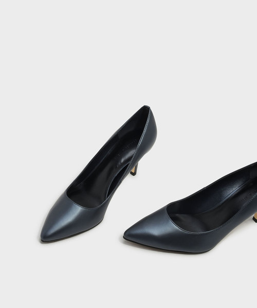 CHARLES & KEITH(チャールズ & キース)の「ベーシックポインテッドパンプス / BASIC POINTED PUMPS(パンプス・レディース・ピンク/ライトベージュ/ネイビー・23.5cm/24.5cm/23cm/22.5cm/25.5cm/25cm)」の18枚目の写真