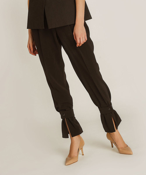 CHARLES & KEITH(チャールズ & キース)の「ベーシックポインテッドパンプス / BASIC POINTED PUMPS(パンプス・レディース・ピンク/ライトベージュ/ネイビー・23.5cm/24.5cm/23cm/22.5cm/25.5cm/25cm)」の15枚目の写真