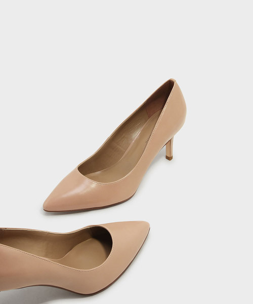 CHARLES & KEITH(チャールズ & キース)の「ベーシックポインテッドパンプス / BASIC POINTED PUMPS(パンプス・レディース・ピンク/ライトベージュ/ネイビー・23.5cm/24.5cm/23cm/22.5cm/25.5cm/25cm)」の12枚目の写真