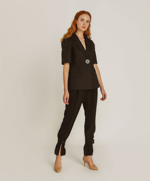 CHARLES & KEITH(チャールズ & キース)の「ベーシックポインテッドパンプス / BASIC POINTED PUMPS(パンプス・レディース・ピンク/ライトベージュ/ネイビー・23.5cm/24.5cm/23cm/22.5cm/25.5cm/25cm)」の11枚目の写真