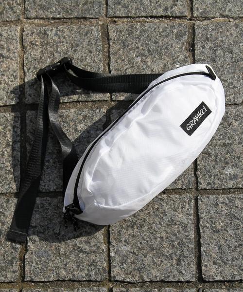 Gramicci（グラミチ）の「Gramicci(グラミチ)別注リップストップボディバッグ（ボディバッグ/ウエストポーチ・メンズ・ホワイト/ブラック/ダークグレー/レッド・FREE）」の5枚目の写真