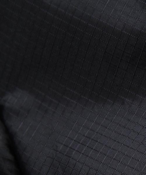 Gramicci（グラミチ）の「Gramicci(グラミチ)別注リップストップボディバッグ（ボディバッグ/ウエストポーチ・メンズ・ホワイト/ブラック/ダークグレー/レッド・FREE）」の12枚目の写真