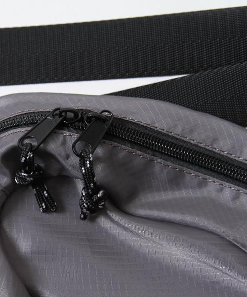 Gramicci（グラミチ）の「Gramicci(グラミチ)別注リップストップボディバッグ（ボディバッグ/ウエストポーチ・メンズ・ホワイト/ブラック/ダークグレー/レッド・FREE）」の15枚目の写真